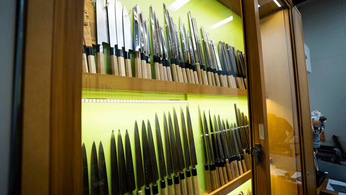 Knife shops in Toyosu Fish Market